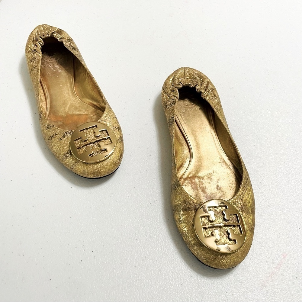 Tory Burch REVA GOLDEN SNAKESKIN MEDALION BALLET FLATS Size 8.5M VGC